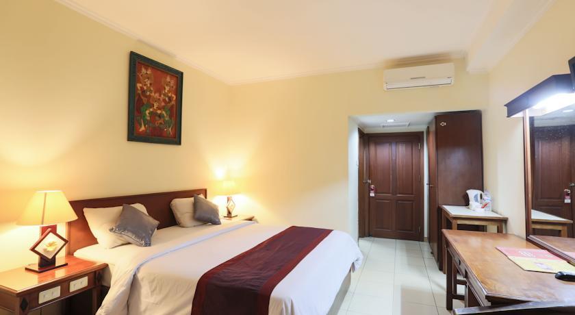 Hotel Reddoorz @ Raya Kuta Kuta Lombok Esterno foto