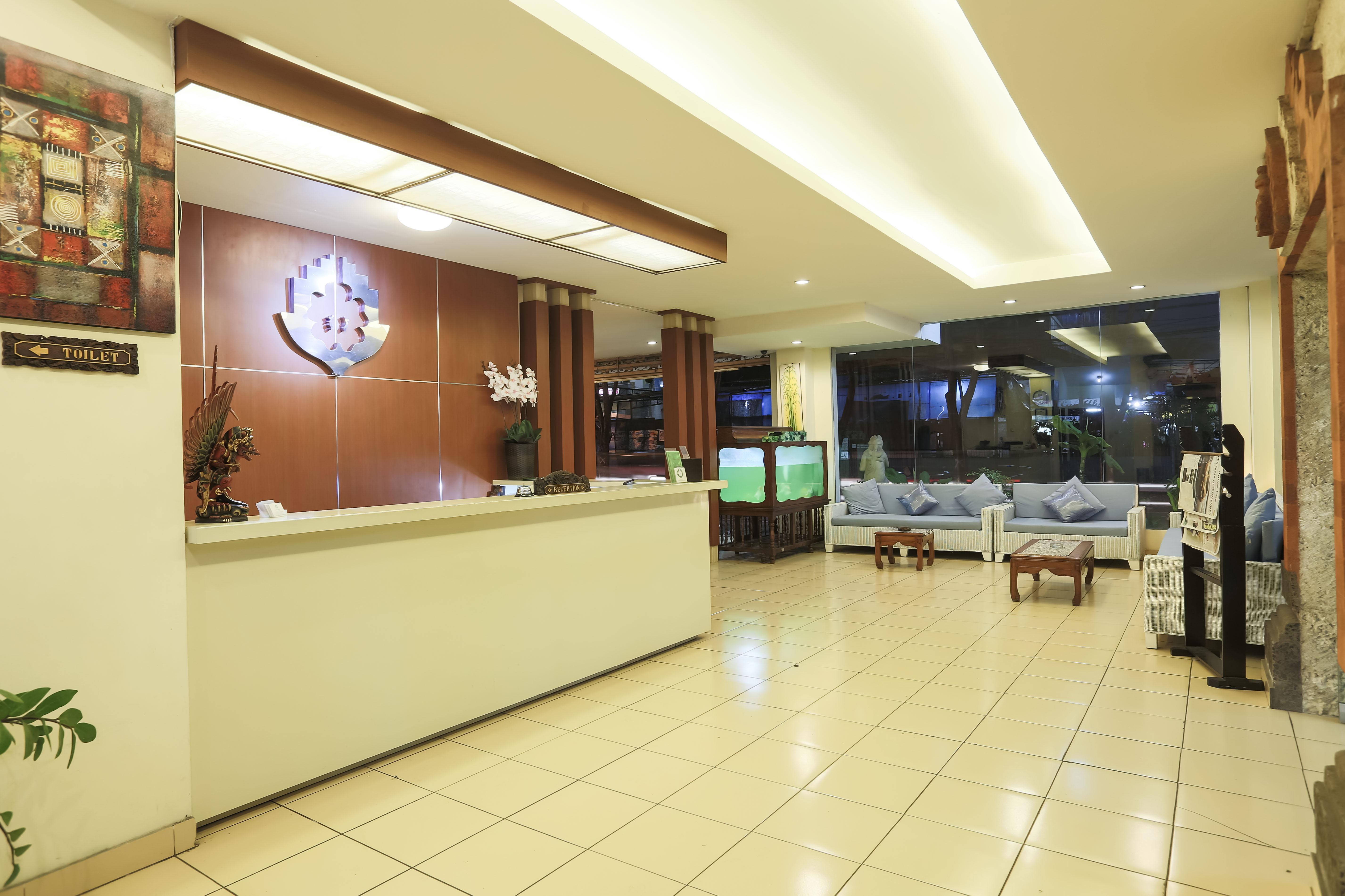 Hotel Reddoorz @ Raya Kuta Kuta Lombok Esterno foto