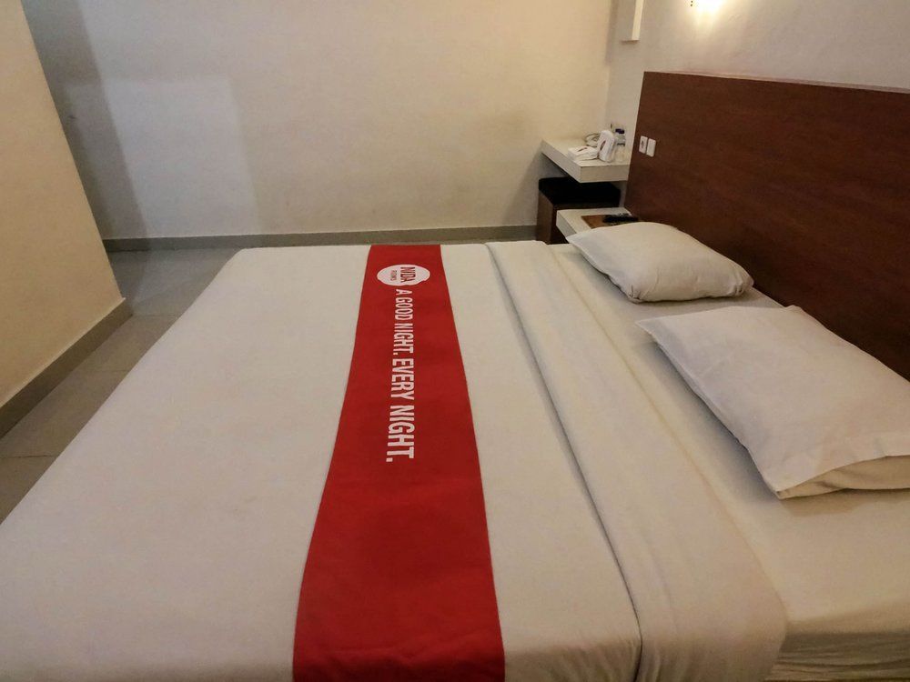 Hotel Reddoorz @ Raya Kuta Kuta Lombok Esterno foto