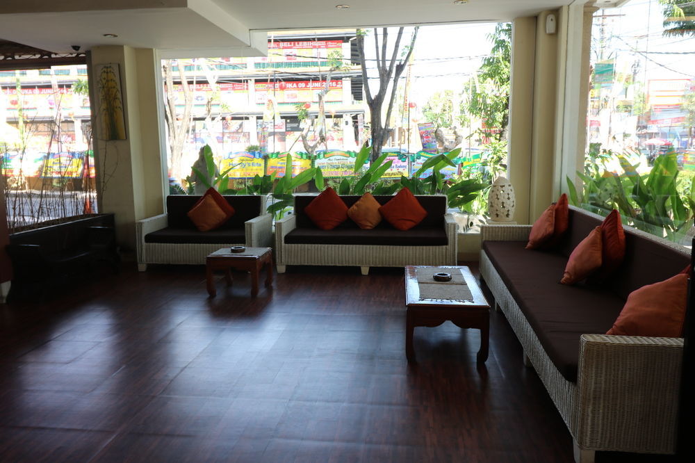 Hotel Reddoorz @ Raya Kuta Kuta Lombok Esterno foto