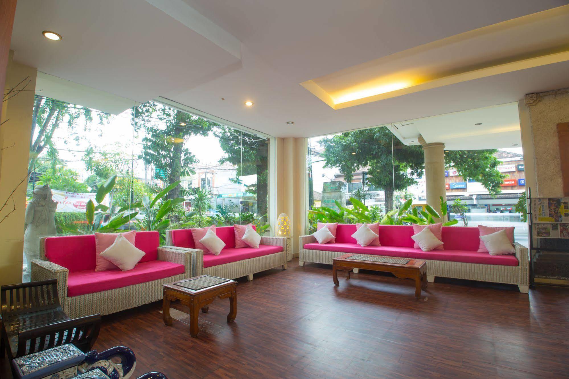 Hotel Reddoorz @ Raya Kuta Kuta Lombok Esterno foto