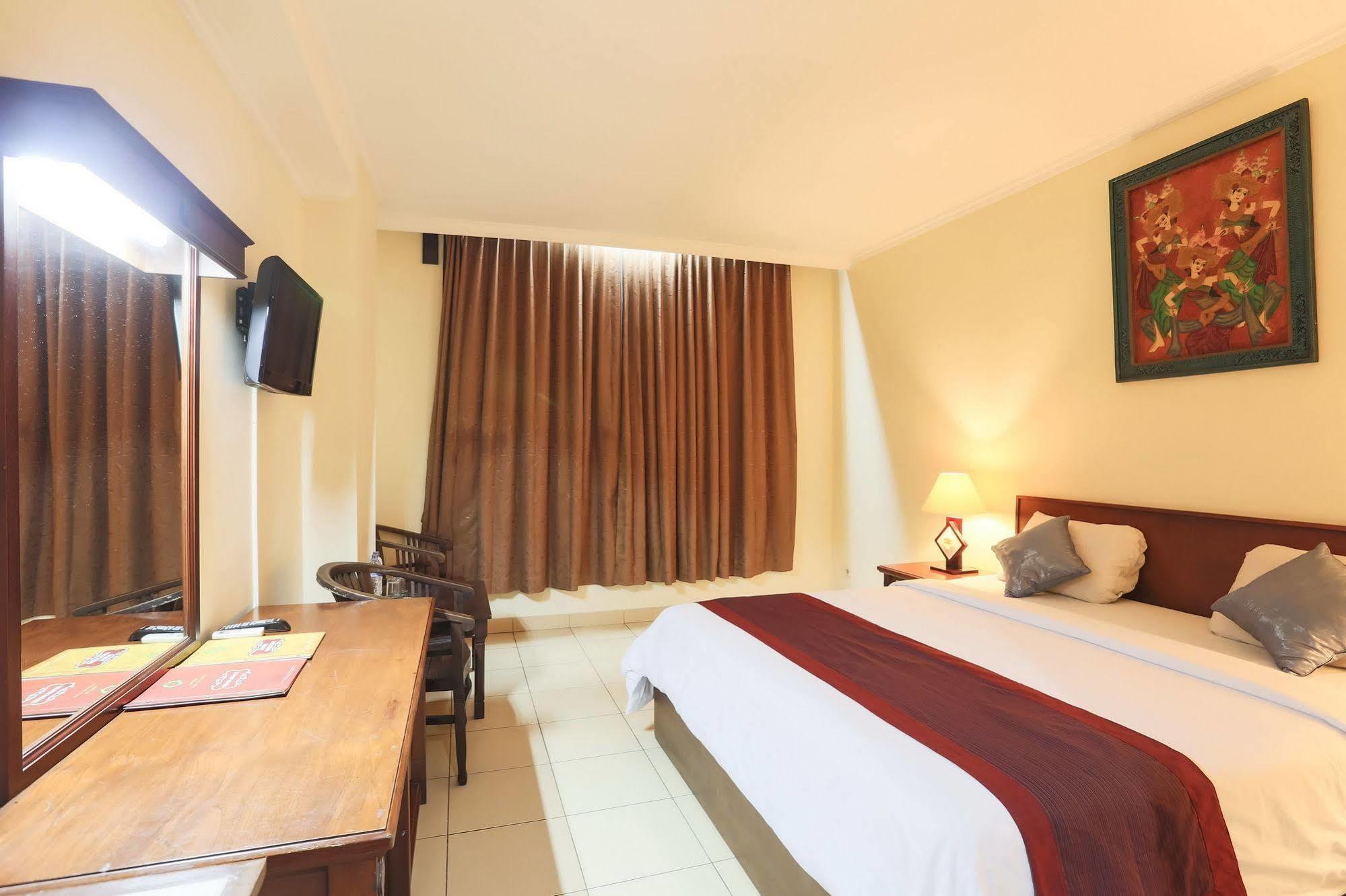 Hotel Reddoorz @ Raya Kuta Kuta Lombok Esterno foto