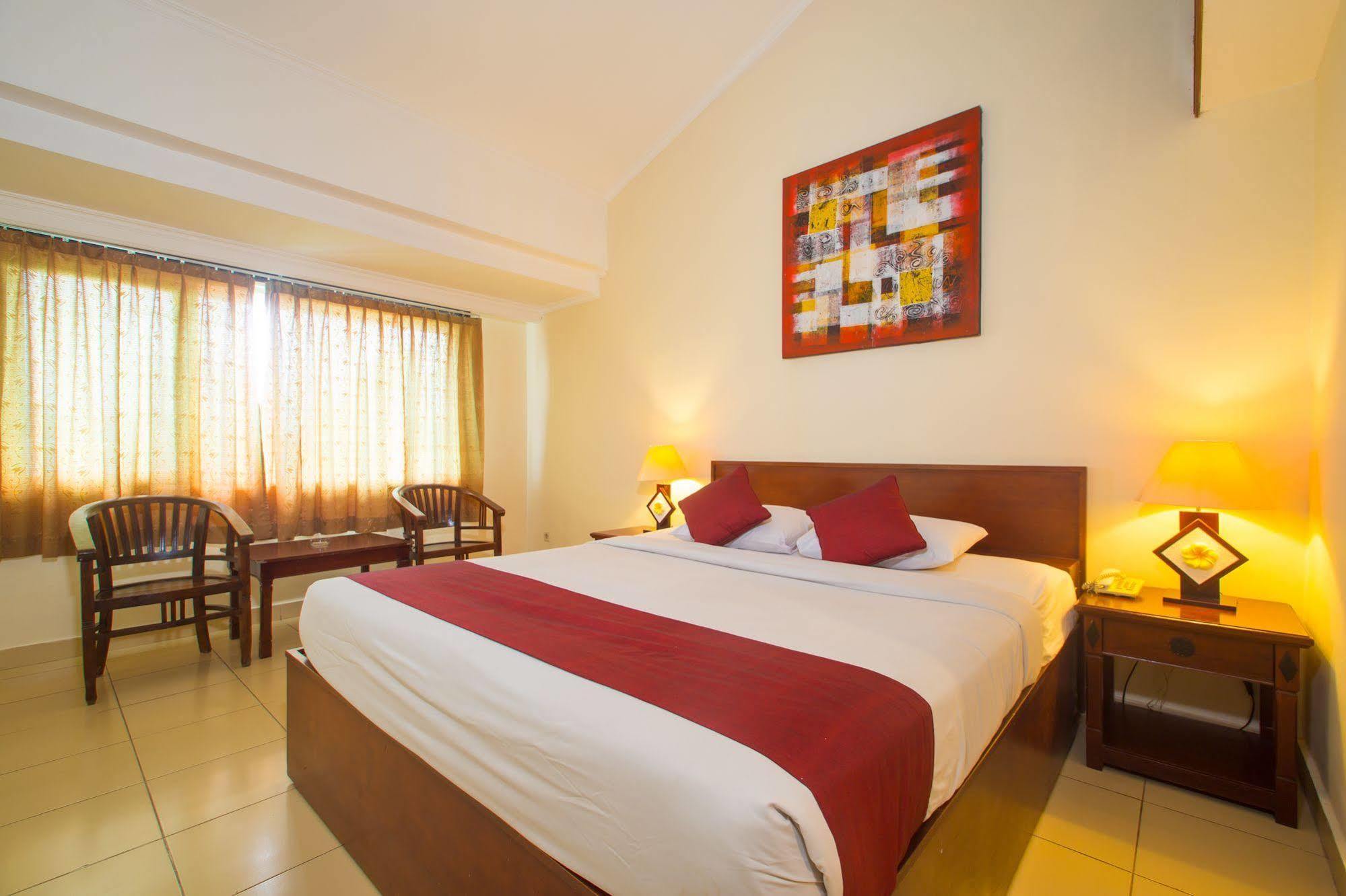 Hotel Reddoorz @ Raya Kuta Kuta Lombok Esterno foto