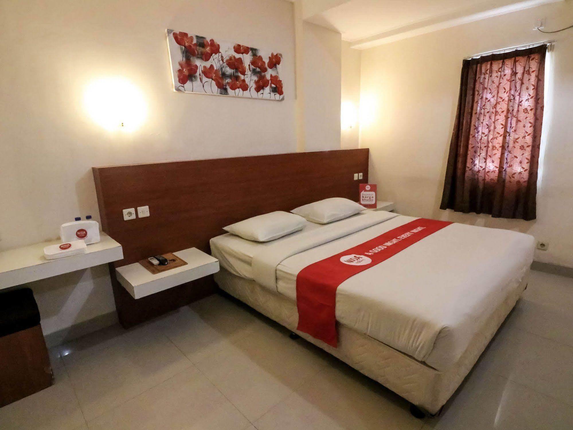 Hotel Reddoorz @ Raya Kuta Kuta Lombok Esterno foto