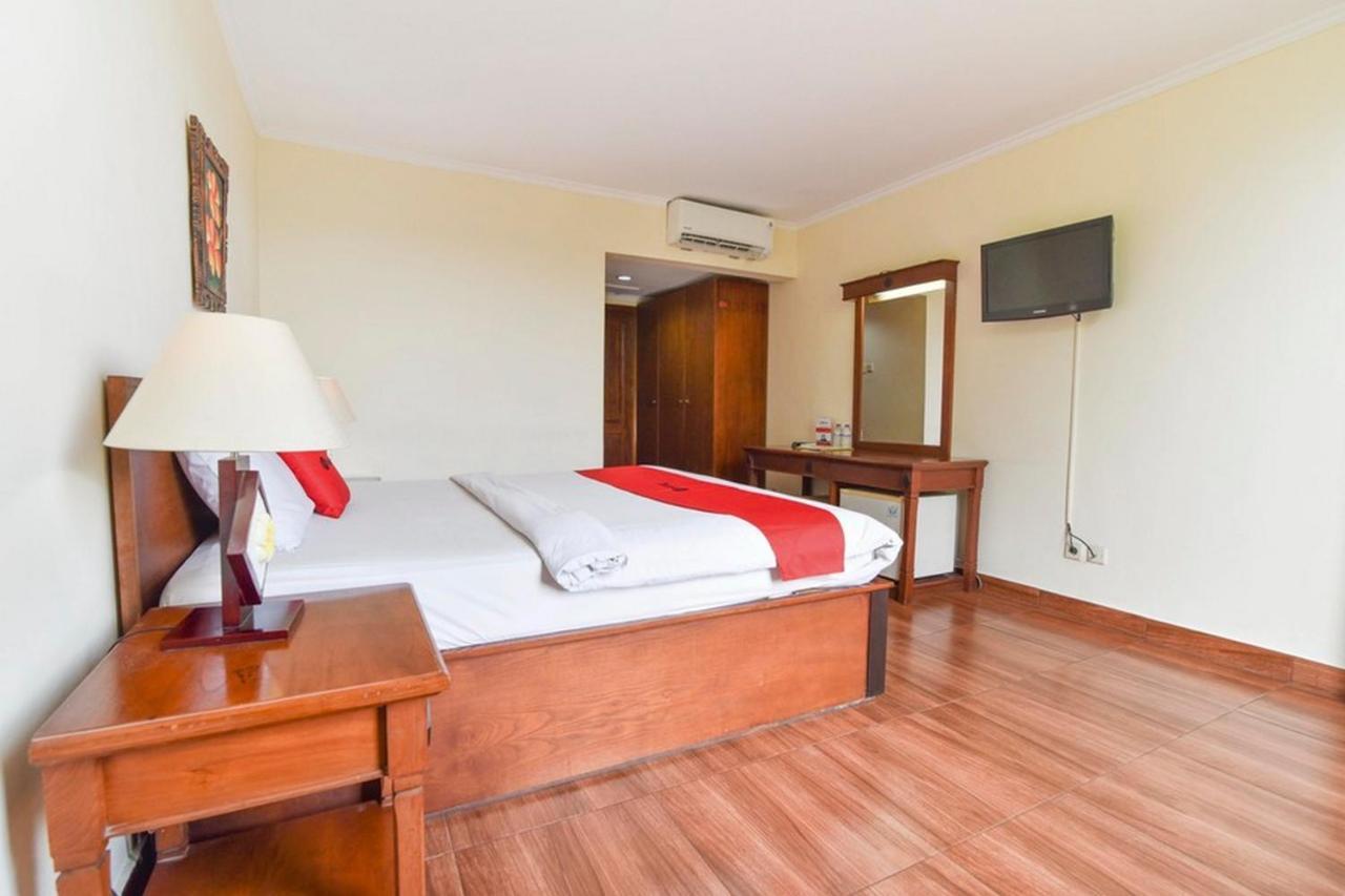 Hotel Reddoorz @ Raya Kuta Kuta Lombok Esterno foto