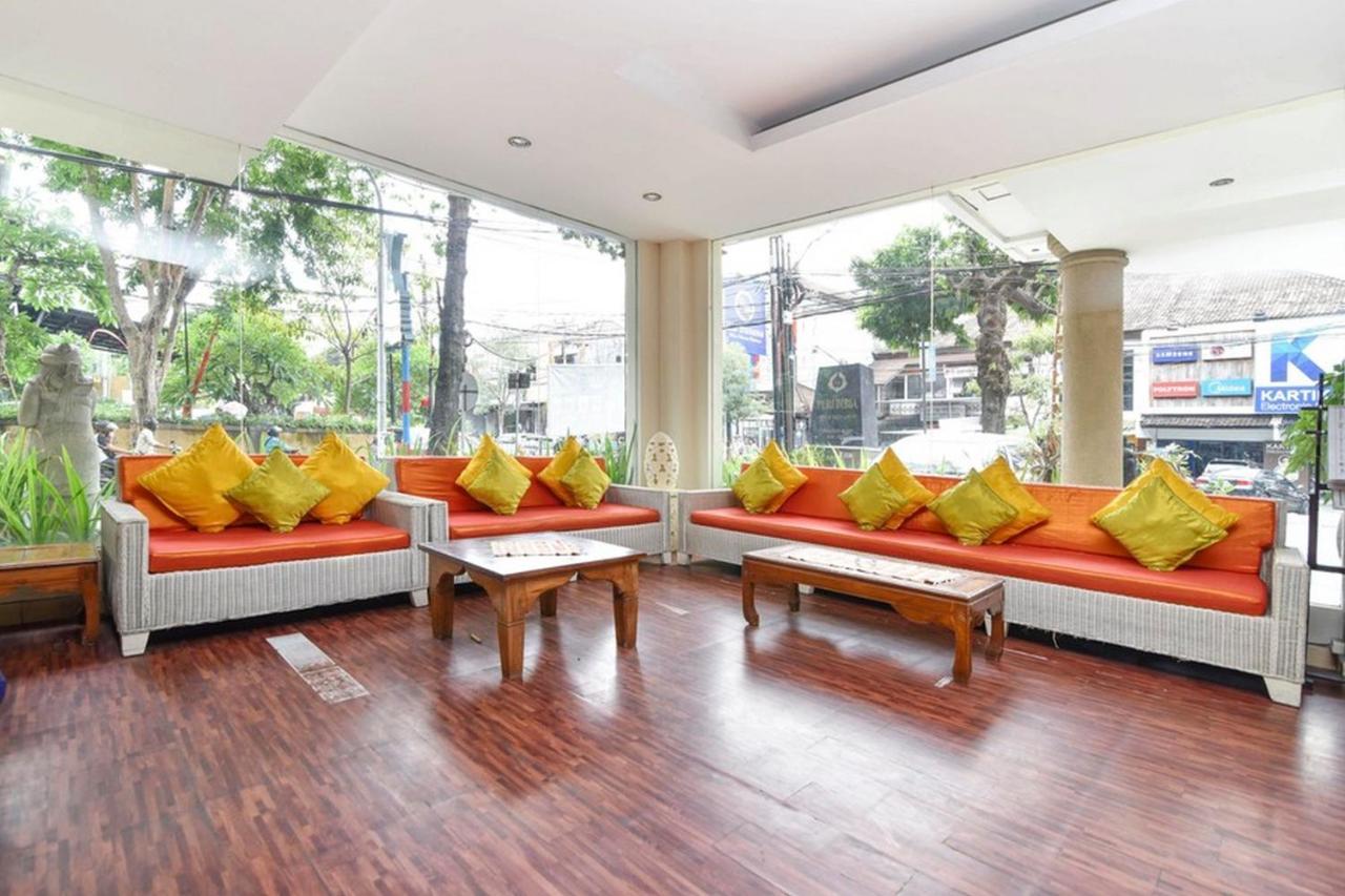 Hotel Reddoorz @ Raya Kuta Kuta Lombok Esterno foto