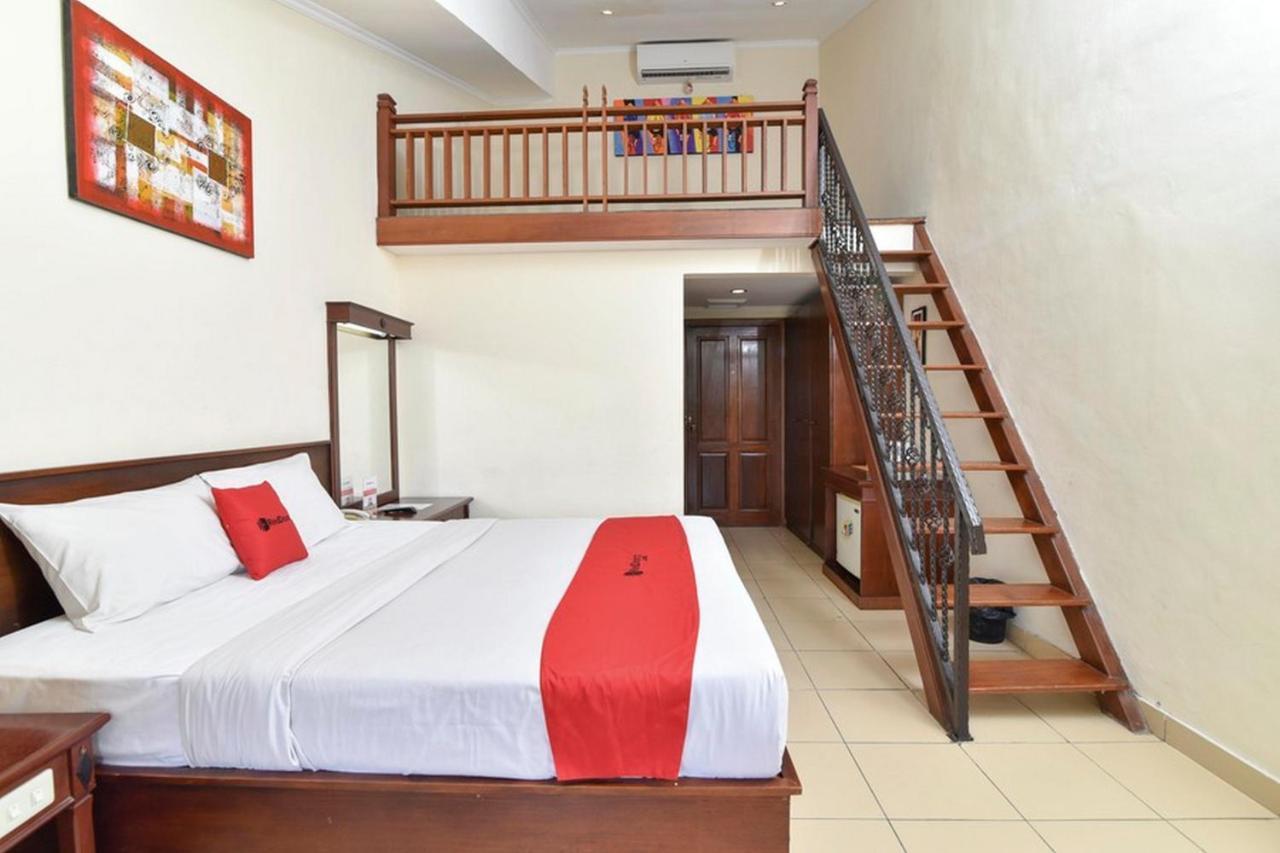 Hotel Reddoorz @ Raya Kuta Kuta Lombok Esterno foto