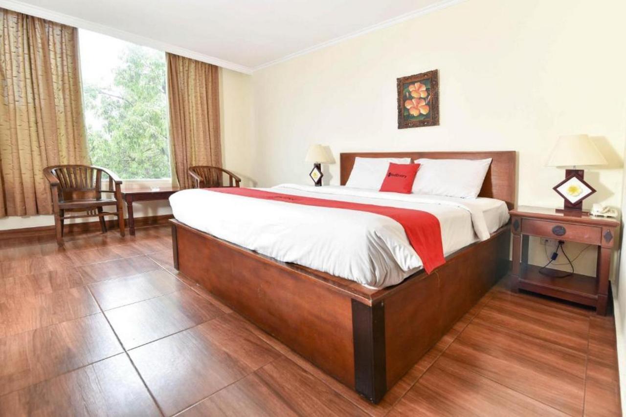 Hotel Reddoorz @ Raya Kuta Kuta Lombok Esterno foto