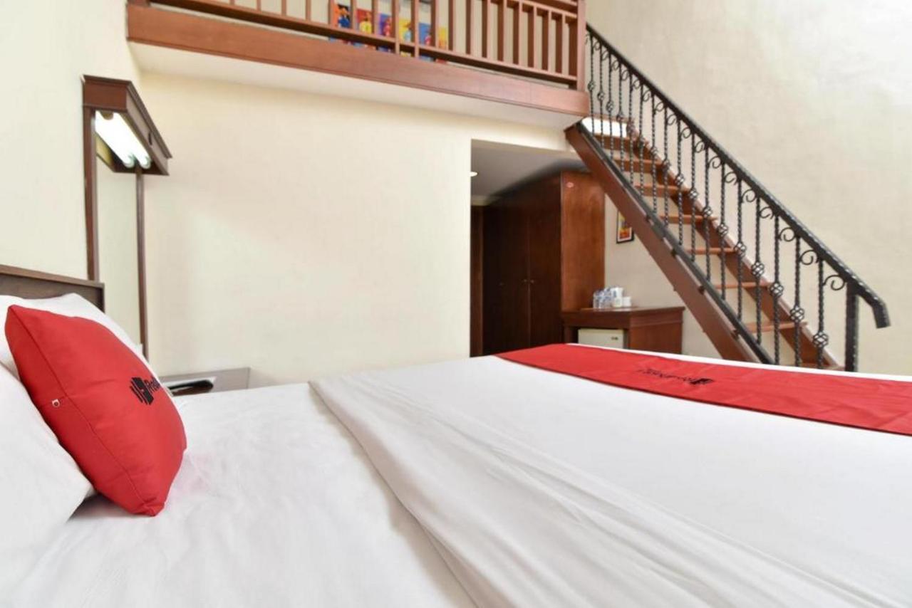 Hotel Reddoorz @ Raya Kuta Kuta Lombok Esterno foto